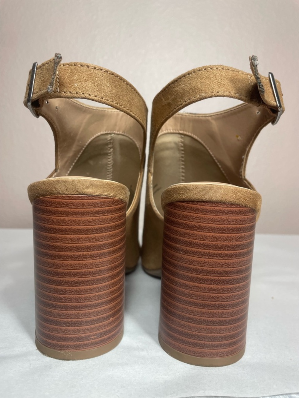 A New Day Tan Suede Block Heel Sandals‎ Open Toe Buckle Strap Size 6 - Picture 5 of 11